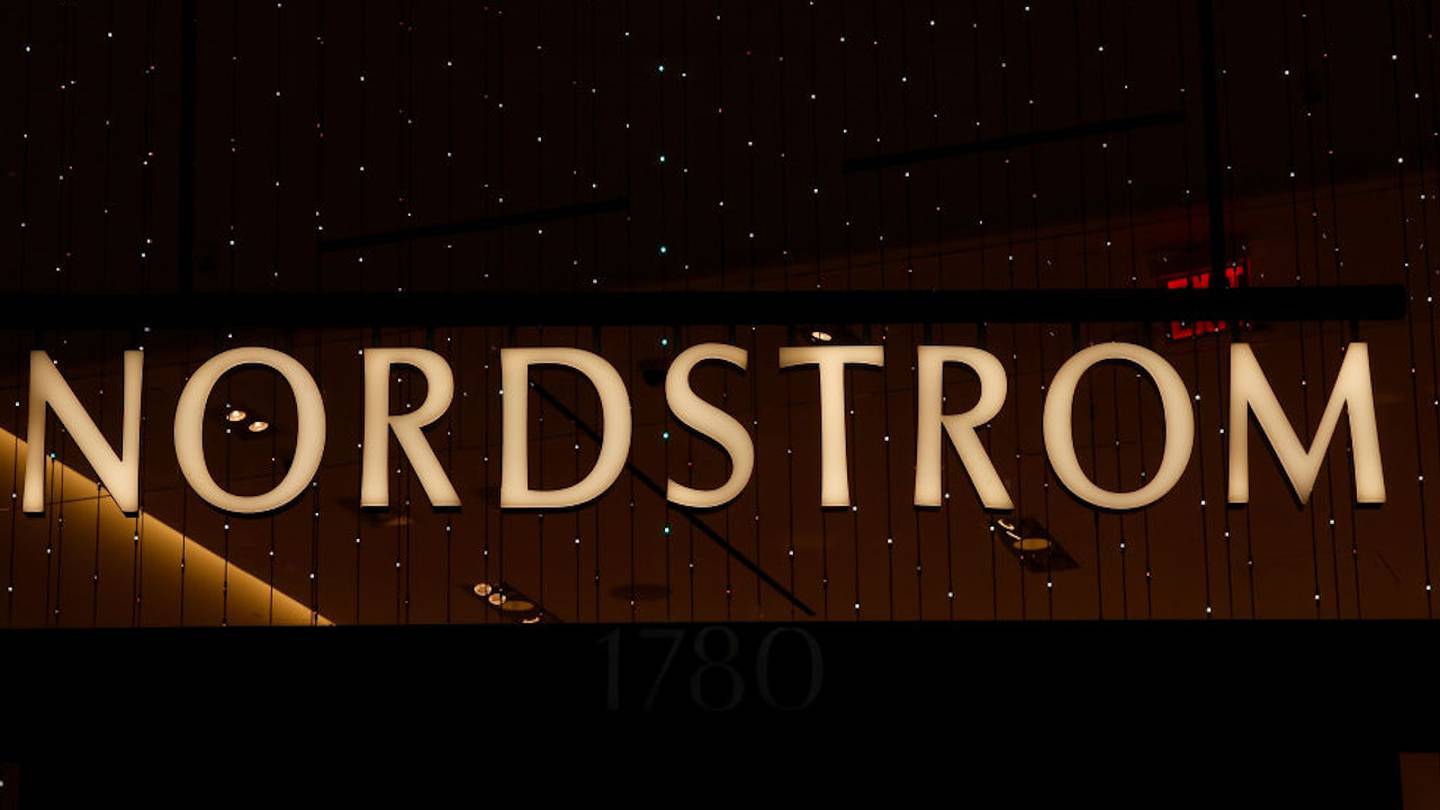 80 people stormed a Nordstrom store in flash mob-style robbery : NPR