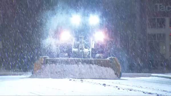 Good Samaritans lend a helping hand as Whatcom County smacked with snow