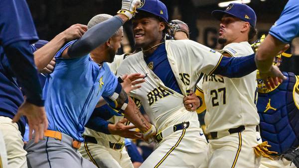 Abner Uribe, José Siri ejected after throwing punches in brawl in Brewers' win over Rays