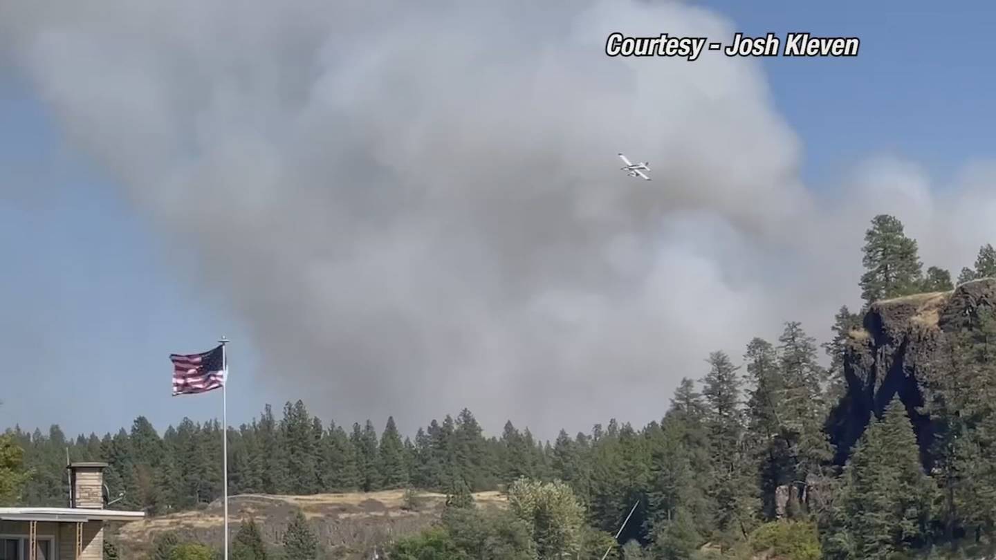 Wildfire Near Williams Lake Prompts Evacuations Kiro 7 News Seattle 3569