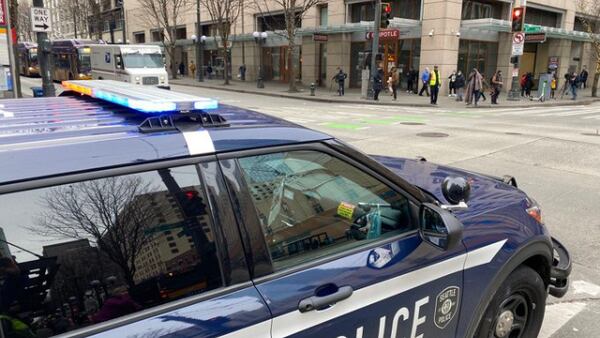 VIDEO: Man injured in downtown Seattle shooting