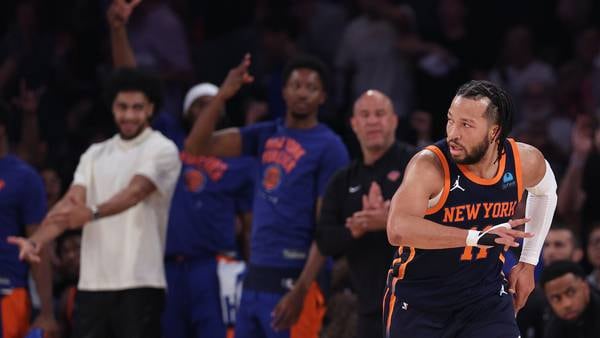 NBA playoffs: Jalen Brunson, after early injury scare, leads Knicks past Pacers for Game 2 win