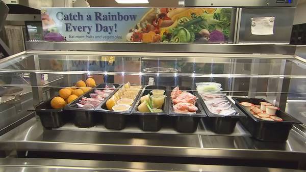 VIDEO: All students in Auburn School District to get free meals