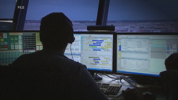 Looming federal shutdown would impact air traffic controllers amid ongoing staffing shortage