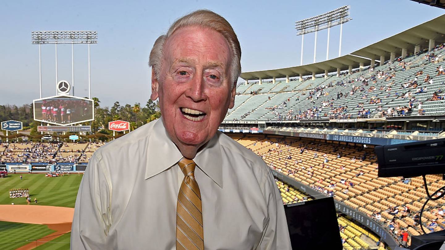 Vin Scully calls Kirk Gibson's legendary 1988 World Series Game 1  game-winning homer (Full at-bat) 