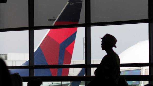 Golden ticket: Delta passengers offered $10,000 to take a later flight