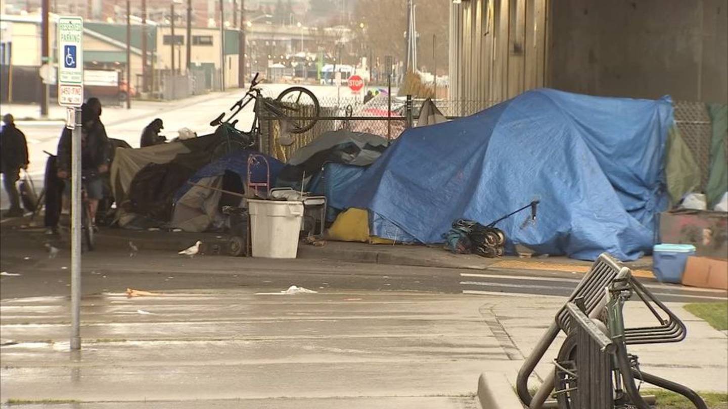 VIDEO WSDOT, Everett mayor at odds over homeless housing issue KIRO
