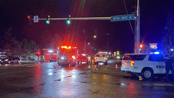 Pedestrian killed while crossing SR 7 in Spanaway