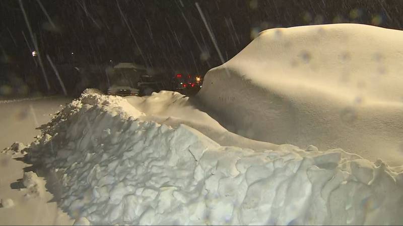 Blizzard conditions at Snoqualmie Pass early Tuesday morning