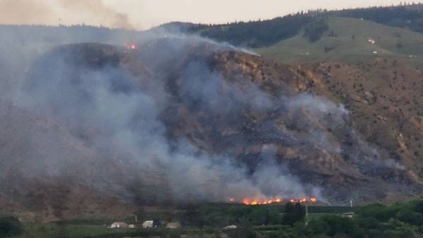 VIDEO: Wildfire prompt level one evacuations