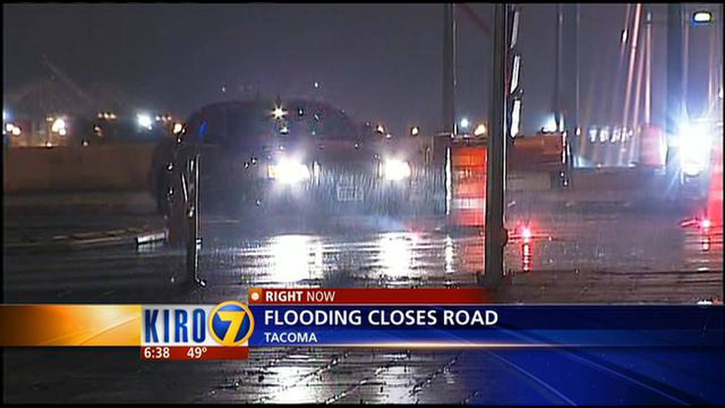 Heavy rain causes flooding in KIRO 7 News Seattle