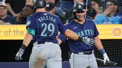 Cal Raleigh hits 2-run HR in 10th inning, Mariners beat Blue Jays 6-1 to avoid sweep
