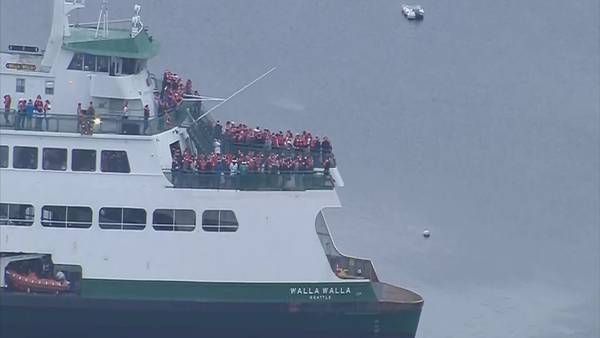 Investigation underway after Walla Walla ferry runs aground, leaving nearly 600 passengers stranded