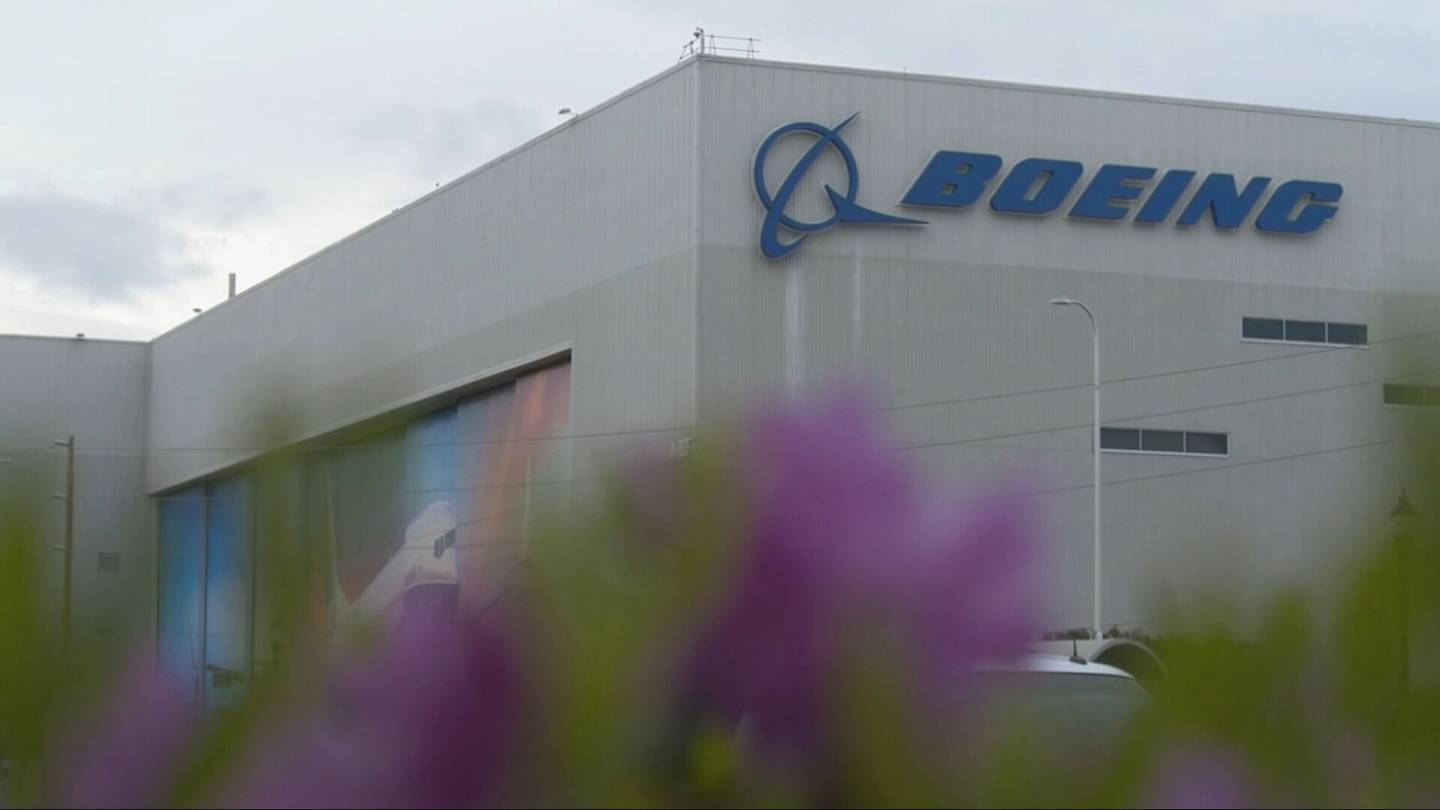 Federal safety officials say Boeing fails to meet quality-control standards in manufacturing
