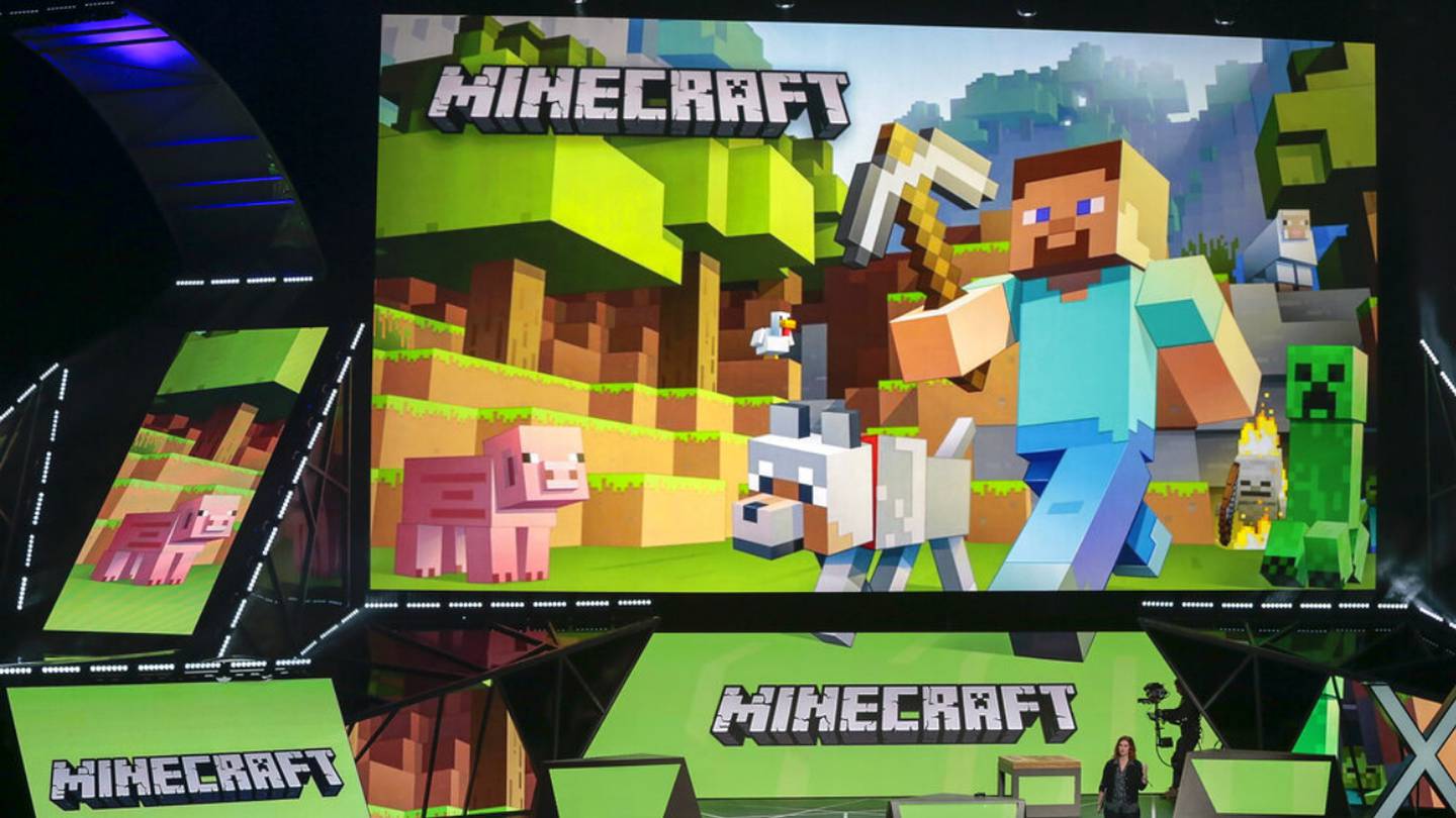 Dream addresses Minecraft star Technoblade's death after battling