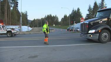 Fatal crash closes both directions of SR 18 from I-90 to Issaquah Hobart Road