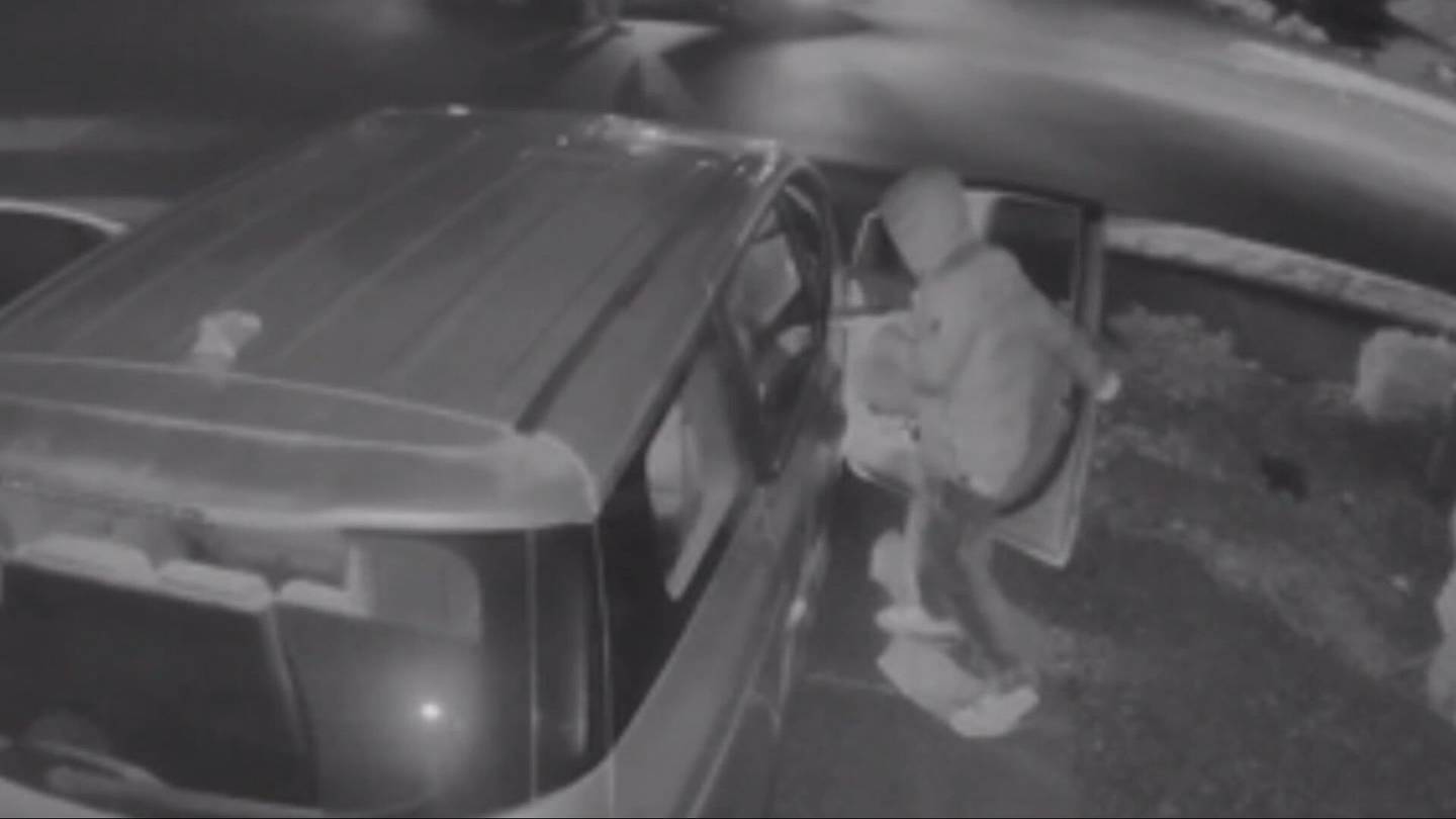 夫妻的汽车在密尔顿被盗，却报告在西雅图进行犯罪活动