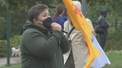 VP nominee Walz met by protesters ahead of Hunts Point fundraiser