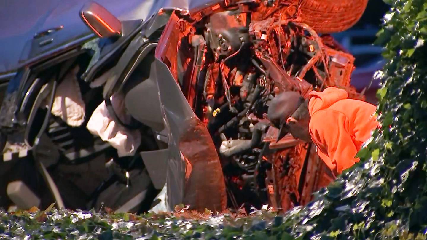 Photos Car Mangled In Deadly Crash Near Spanaway Kiro 7 News Seattle