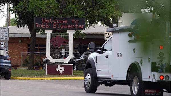 Texas school shooting: Multiple 911 calls, commander made ‘wrong decision’