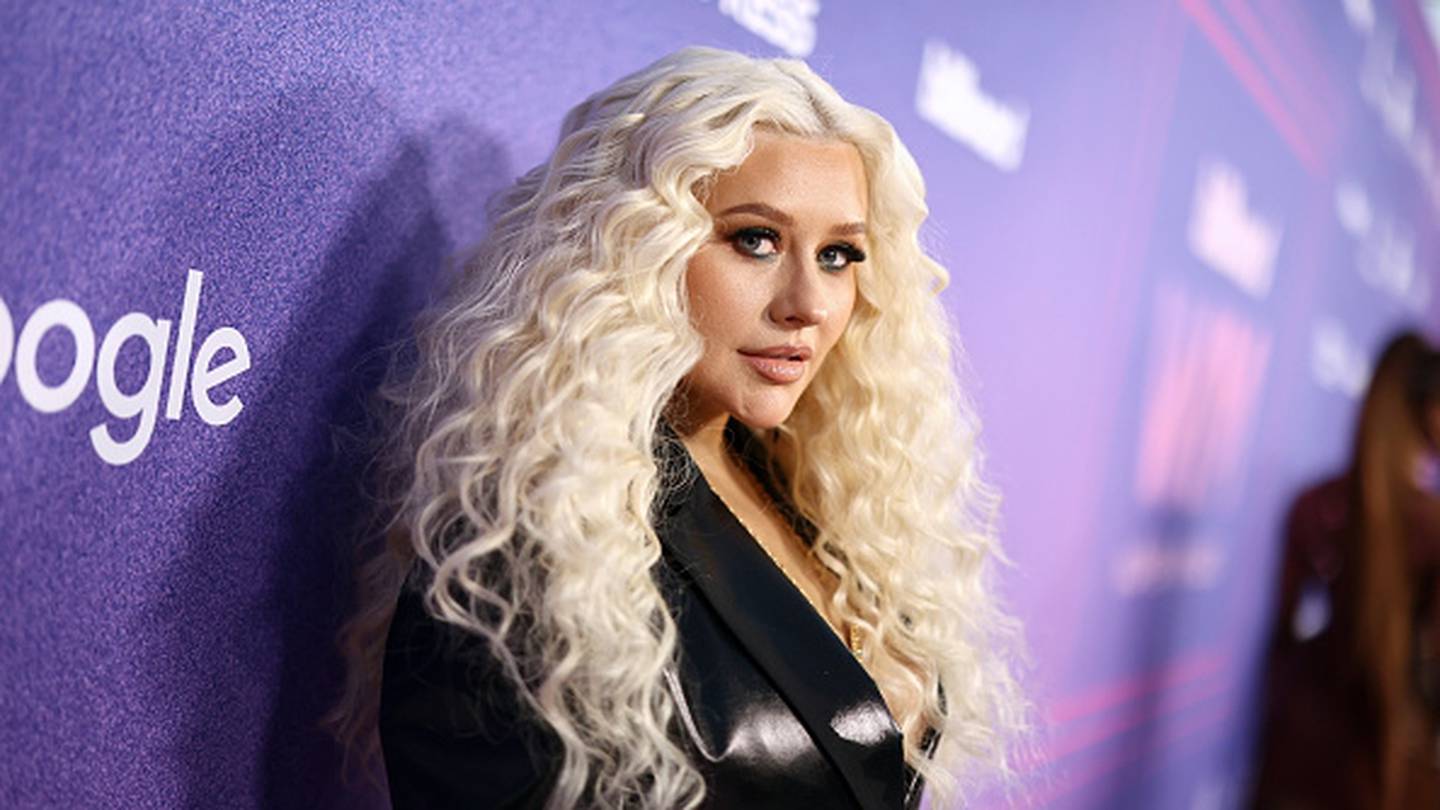 1440px x 810px - Christina Aguilera's new 'Beautiful' video warns about ills of social media  â€“ KIRO 7 News Seattle
