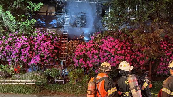 North Seattle apartment fire displaces residents