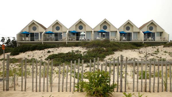 ‘Beach condo’ that sold for $1.5 in Hamptons’ ‘Billionaires’ Corner” is a trailer