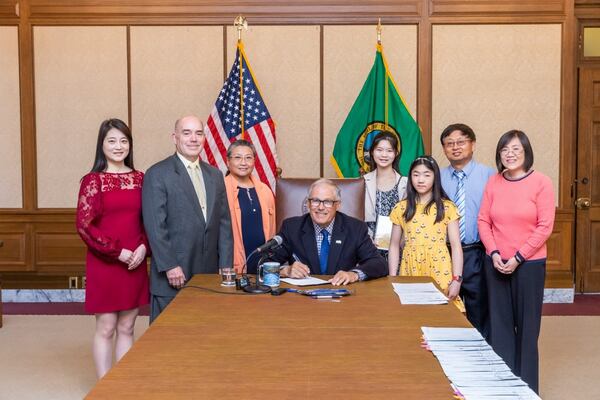 Gov. Inslee signs bill designating January as Americans of Chinese Descent Month in Washington