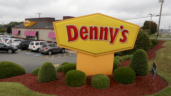 Denny’s to close 150 locations, considers cutting 24/7 hours