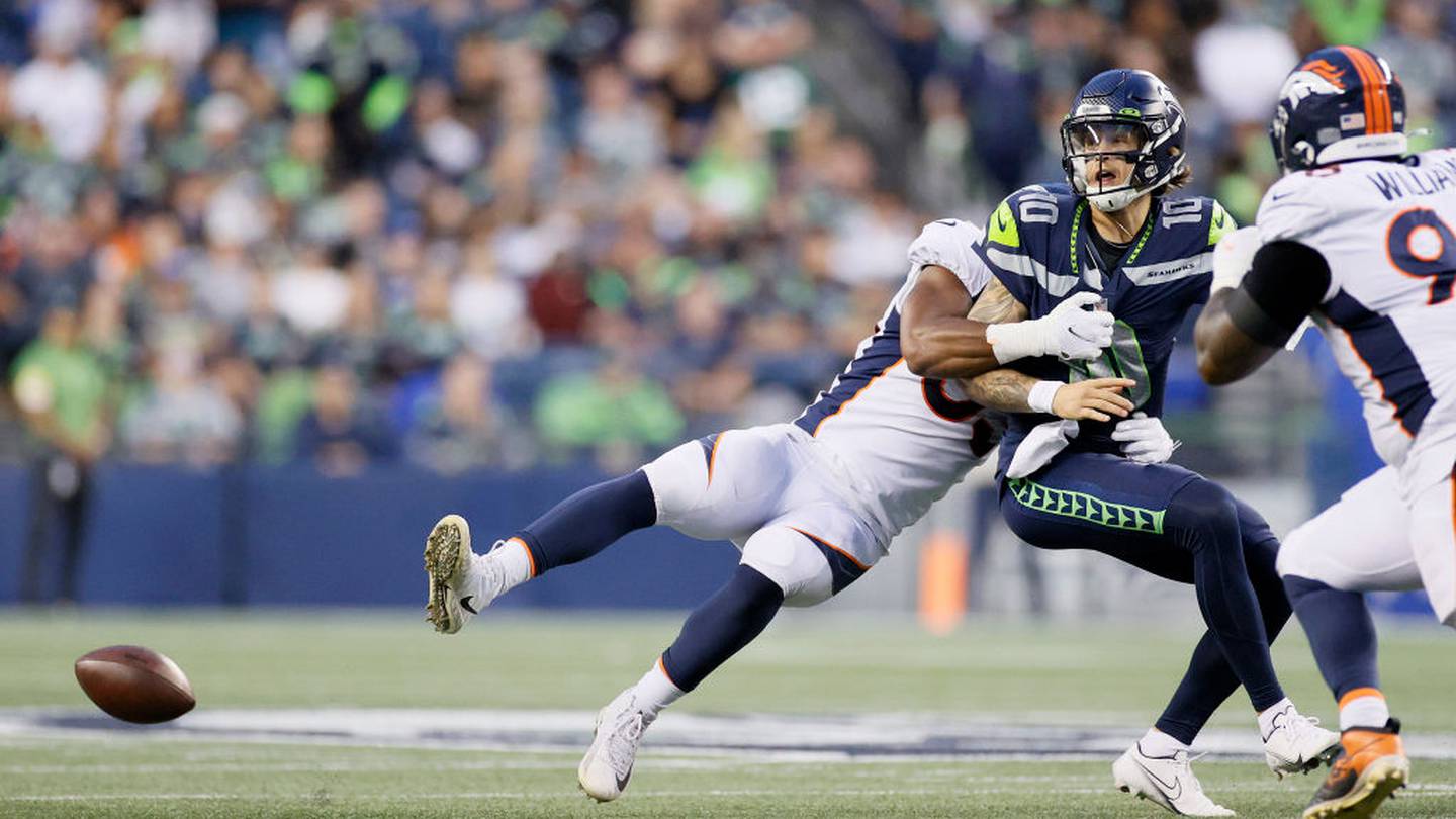 Ex-Seahawks teammates on Russell Wilson: 'He's not washed up