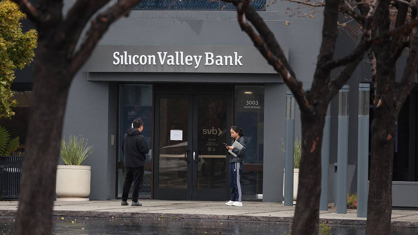 Live news updates from March 14: US DOJ probes SVB collapse, US