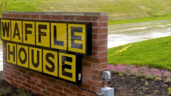 Woman accused of impersonating FBI agent, attempting to close down Waffle House