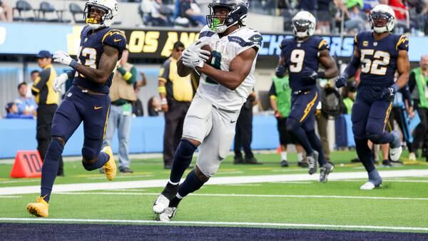 Walker, Goodwin lead Seahawks to 37-23 win over Chargers