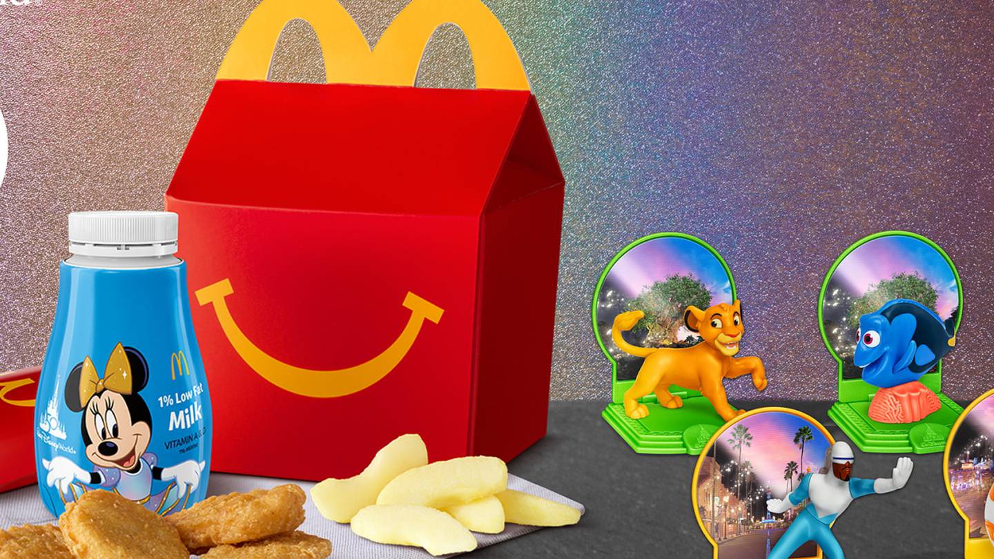 Celebration Goofy #18 McDonalds Happy Meal Toy Walt Disney World 50th 2021 New 
