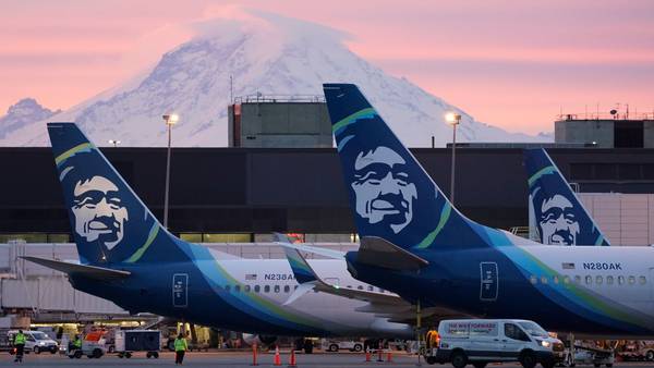 Alaska Airlines cancels more than 120 flights and warns of possible weekend disruptions