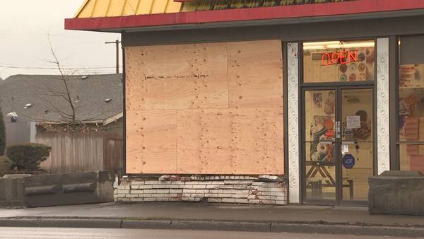 Auburn doughnut shop site of multiple crashes