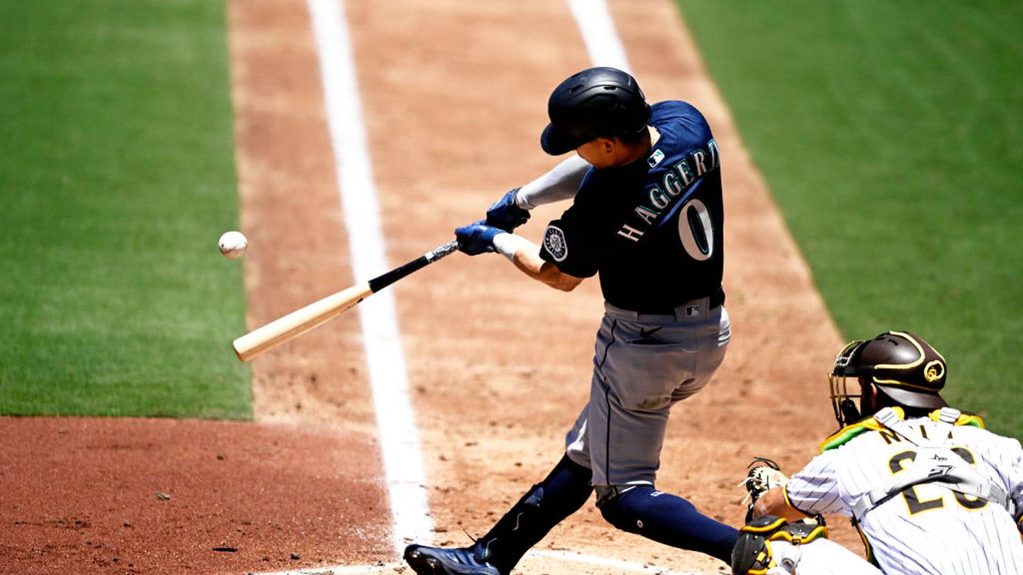 Logan Gilbert, Mariners' offense beat Padres