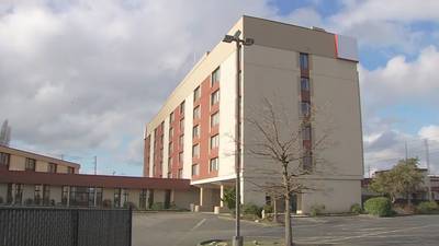 King County taxpayers paying roughly $330k a month for empty hotel in Renton