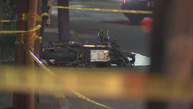 Double fatal motorcycle crash into Seattle Fire truck