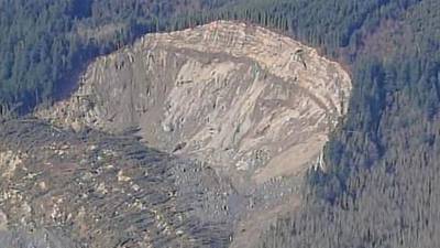 RAW: Chopper 7 tours Oso landslide