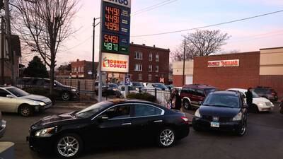 Chicago businessman Willie Wilson gives thousands of drivers free gas