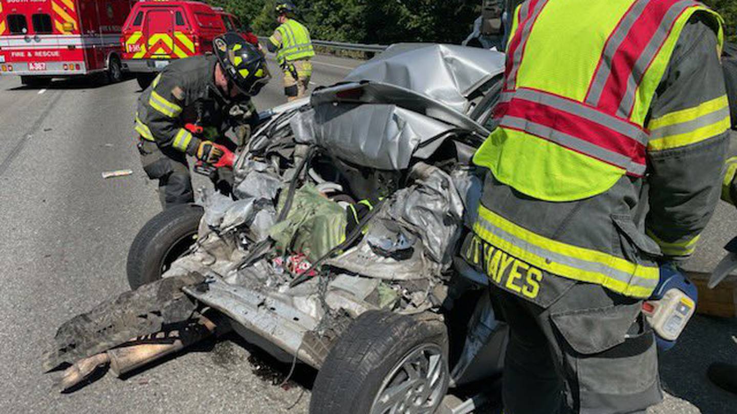 Crash snarls northbound I 5 traffic near SeaTac after semi