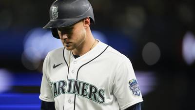 Mariners trade outfielder Jarred Kelenic, pitcher Marco Gonzales as team dump salary