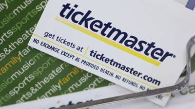 Sen. Cantwell introduces bill banning hidden fees for concert, sporting event tickets