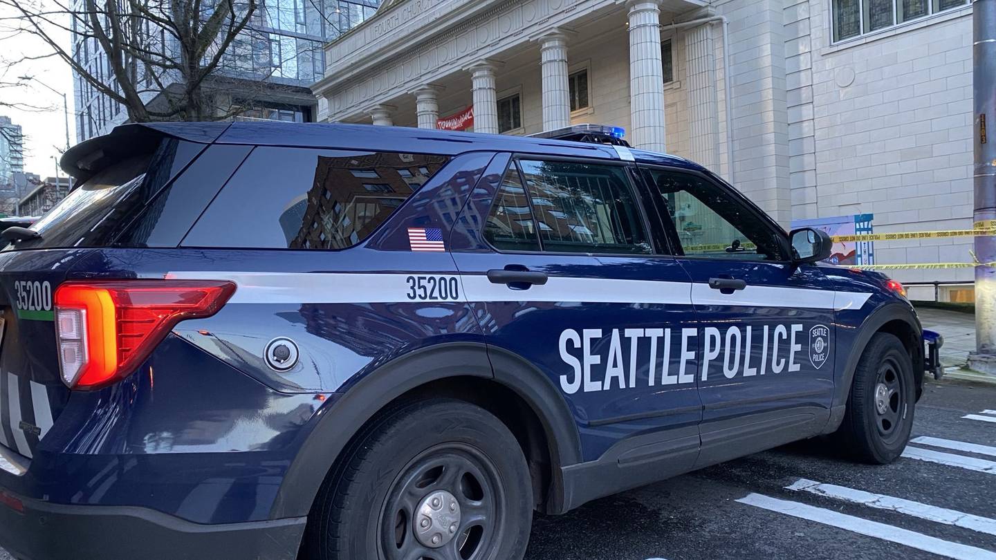 西雅图警方调查：尸体在市政大厅建筑外发现