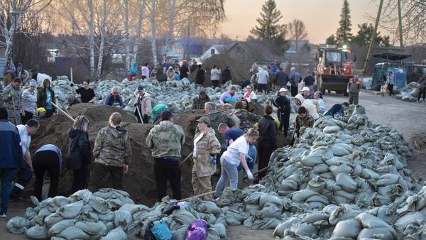 Rivers recede but flooding plagues thousands in central Russia