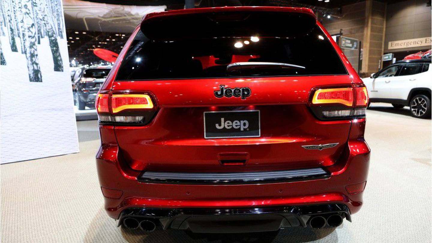 Recall Alert Jeep Grand Cherokee Grand Cherokee L Suvs Recalled Due To Faulty Taillights