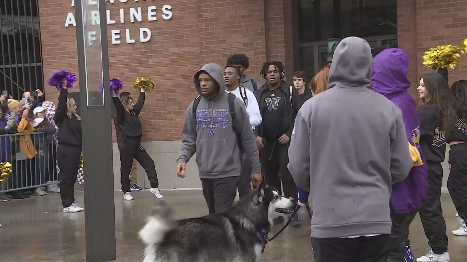 Fans show out in force to send the Huskies off