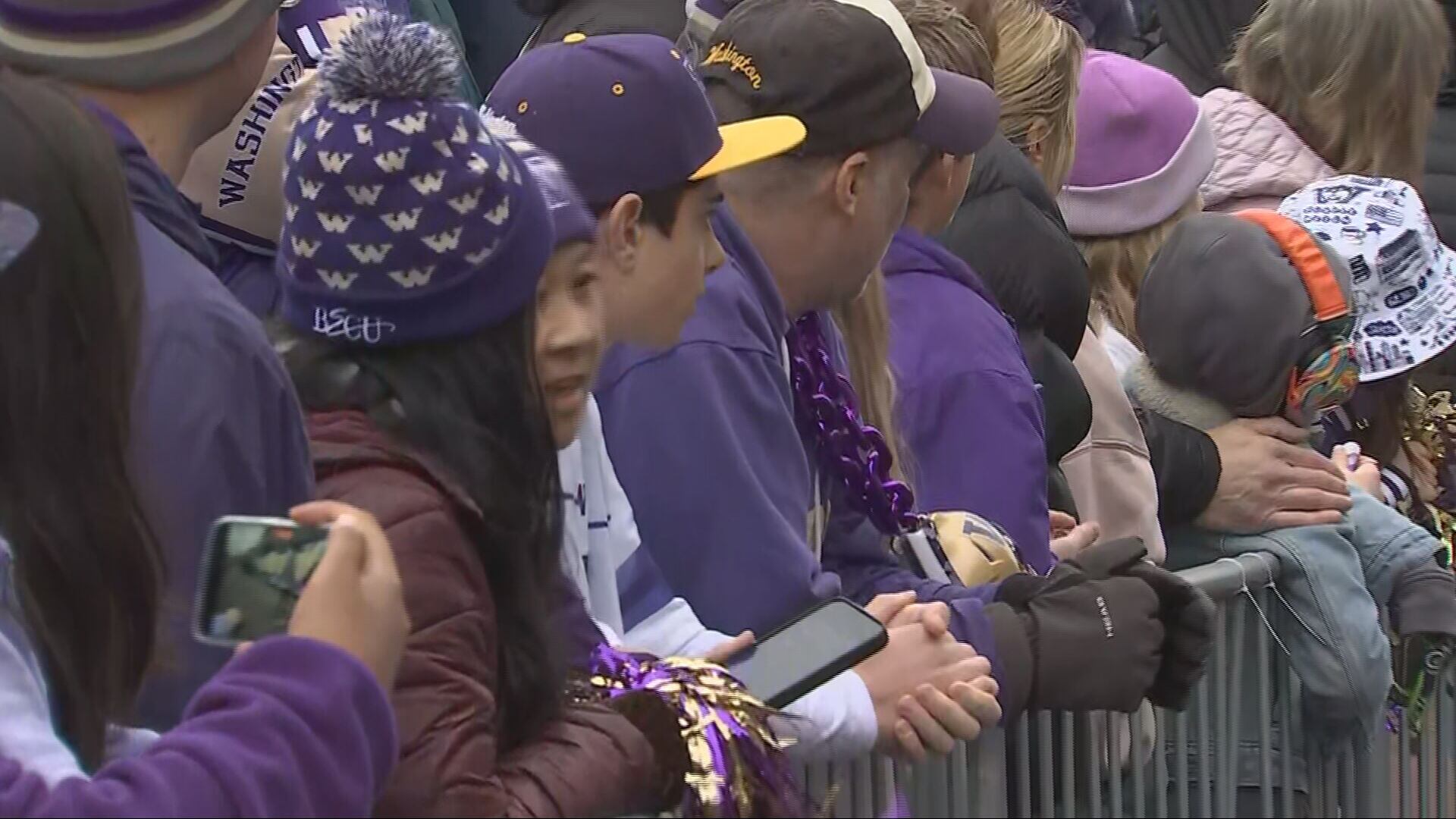 Fans show out in force to send the Huskies off