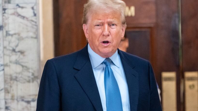 The federal judge who is overseeing former President Donald Trump’s 2020 election interference case in Washington decided to temporarily freeze a gag order she put in place earlier in the week.